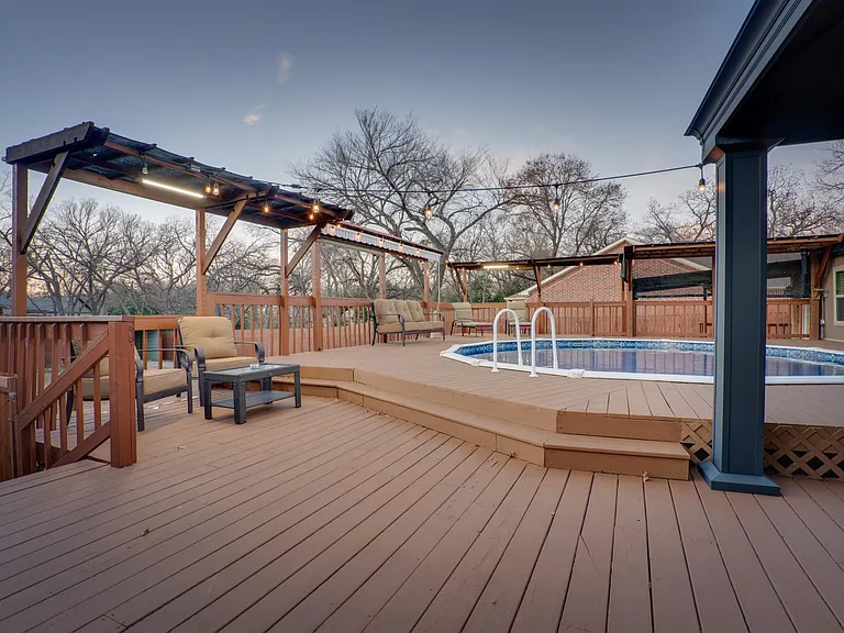 7809 Claremont Dr — Photo 34