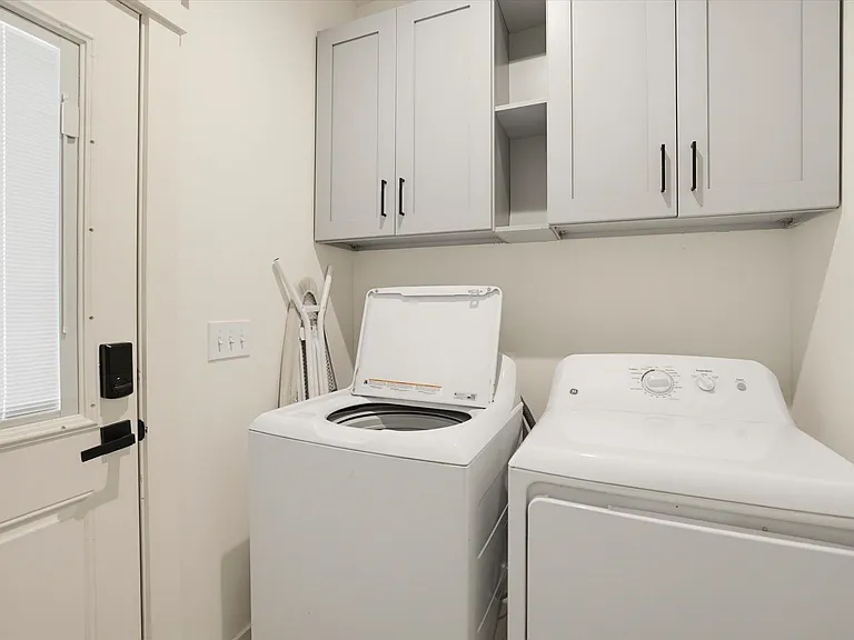 4052 Poets Trl — Photo 33