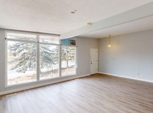 2702 14th St NW, Calgary, AB T2K1H7