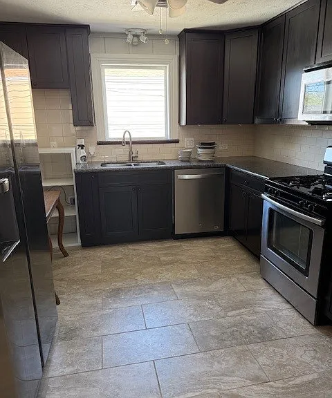 3720 Avenue P 1/2 #3720 — Photo 10