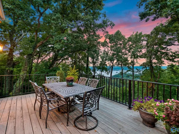 4016 Windsor Dr, Guntersville, AL 35976