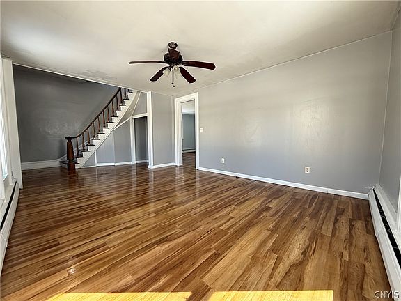 4th image of 2 Main St