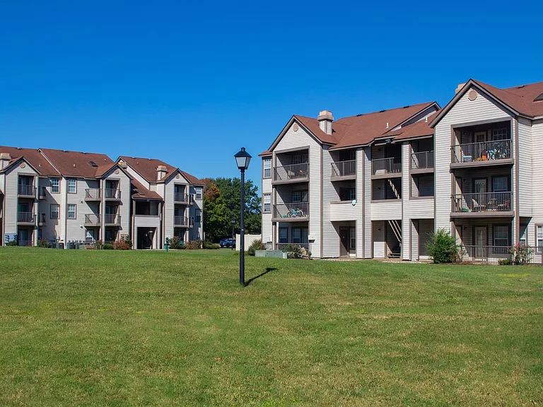 Woodbriar Apartment Homes — Photo 27