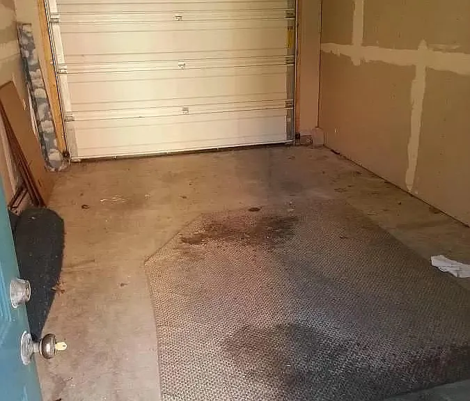 1075 Summit St — Photo 32