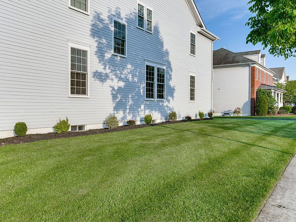 2nd image of 9 Singleton Dr