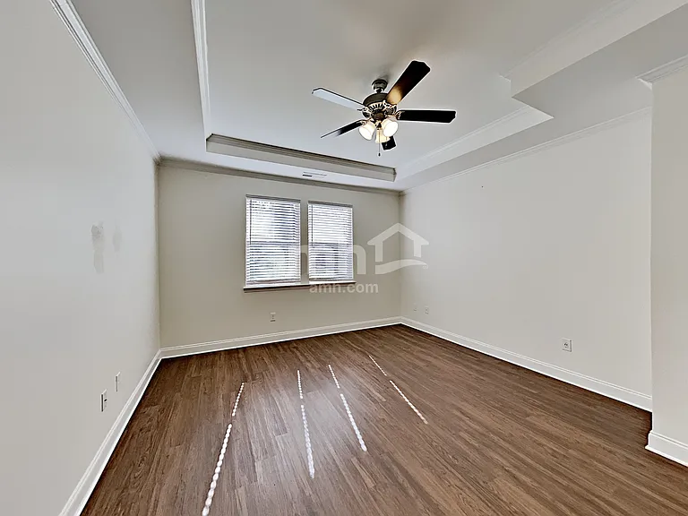 114 Lindridge Dr — Photo 11
