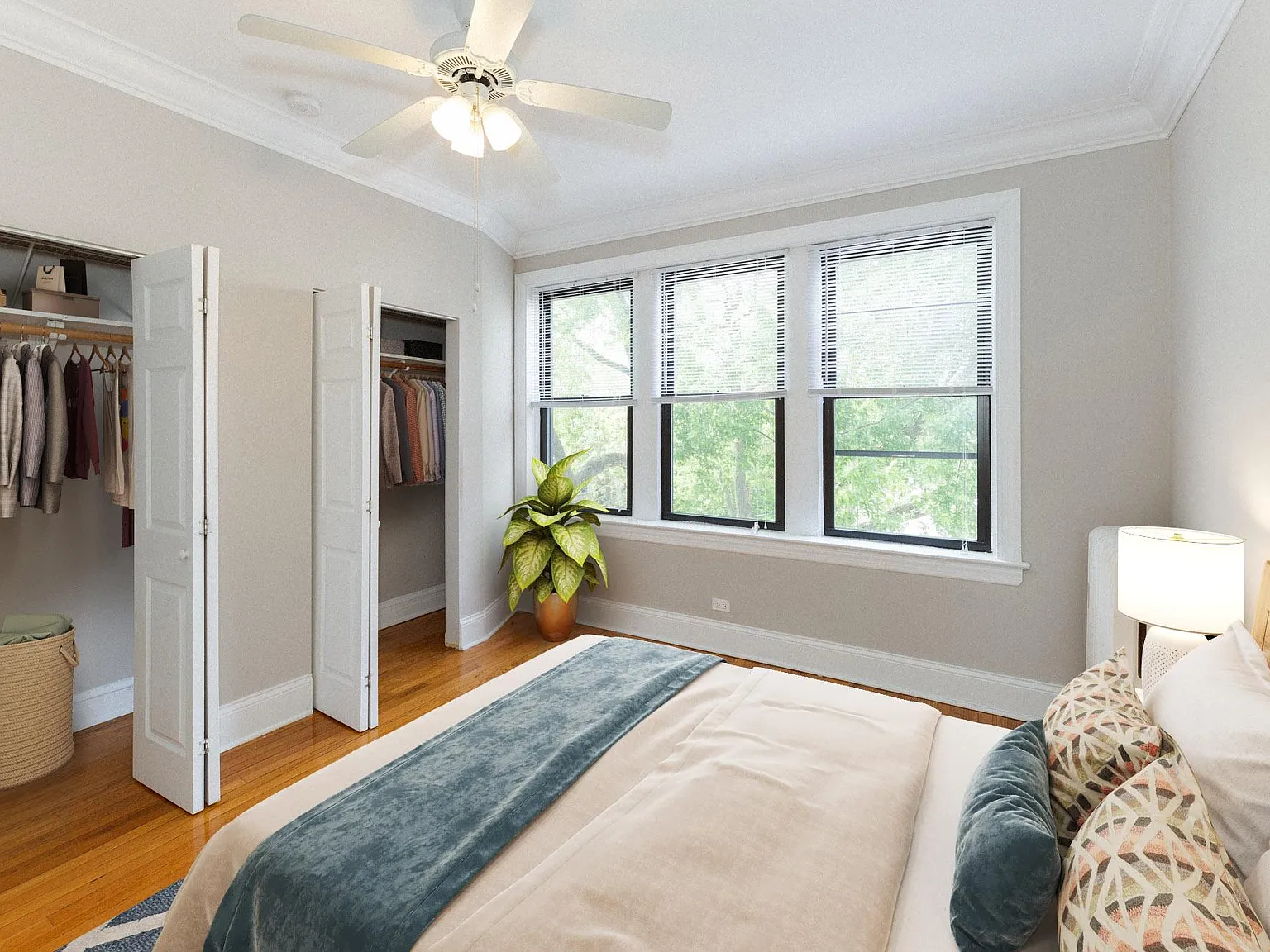 618 Hinman — Photo 3