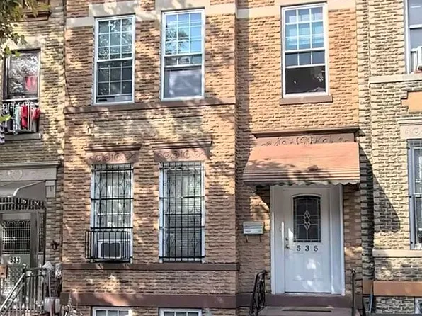 535 46th St, Brooklyn, NY 11220