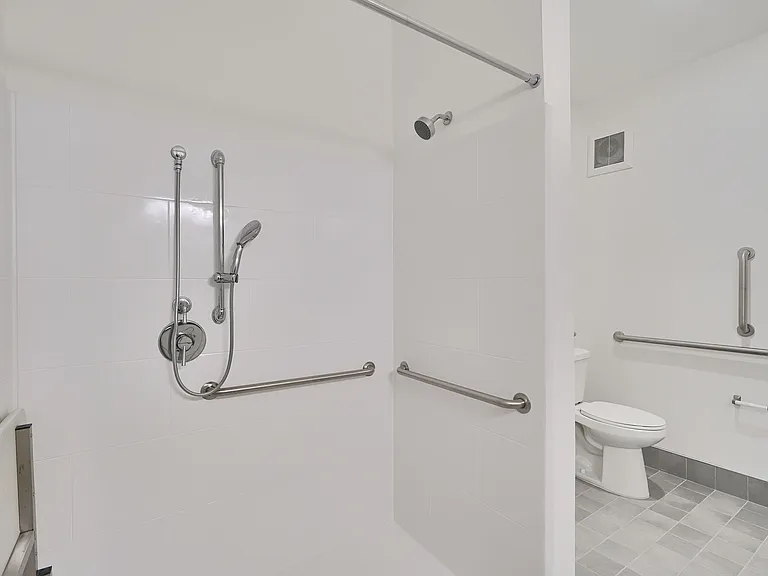 Urbana at Hioaks — Photo 19