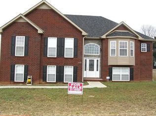 3555 Boulder Ct, Adams, TN 37010