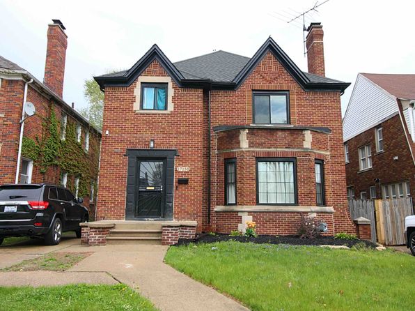 17150 Santa Barbara Dr, Detroit, MI 48221