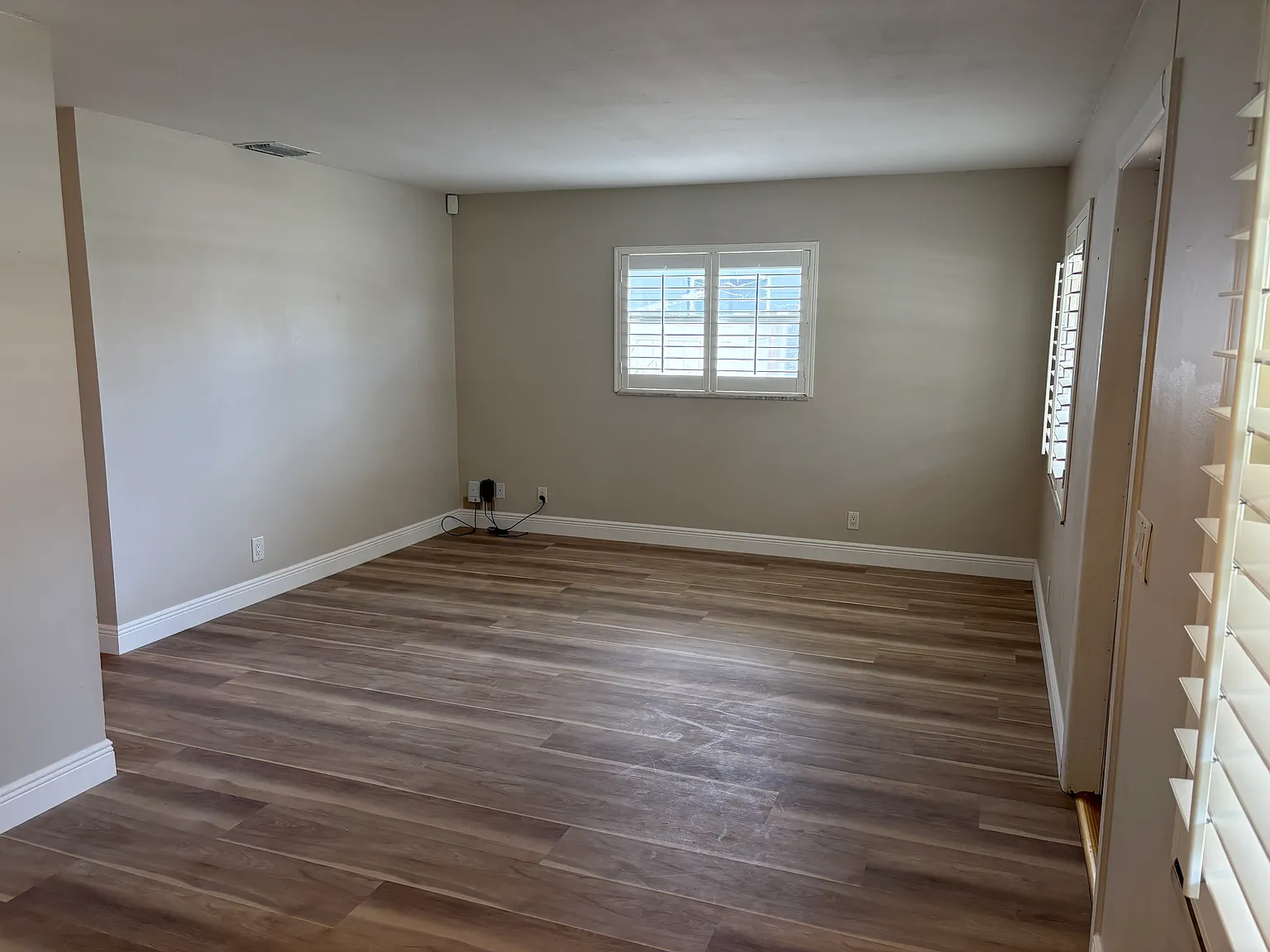 6606 S Monroe St — Photo 3