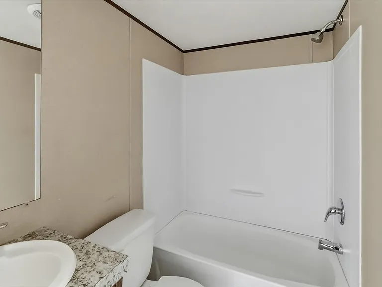 5670 E Highway 290 — Photo 11