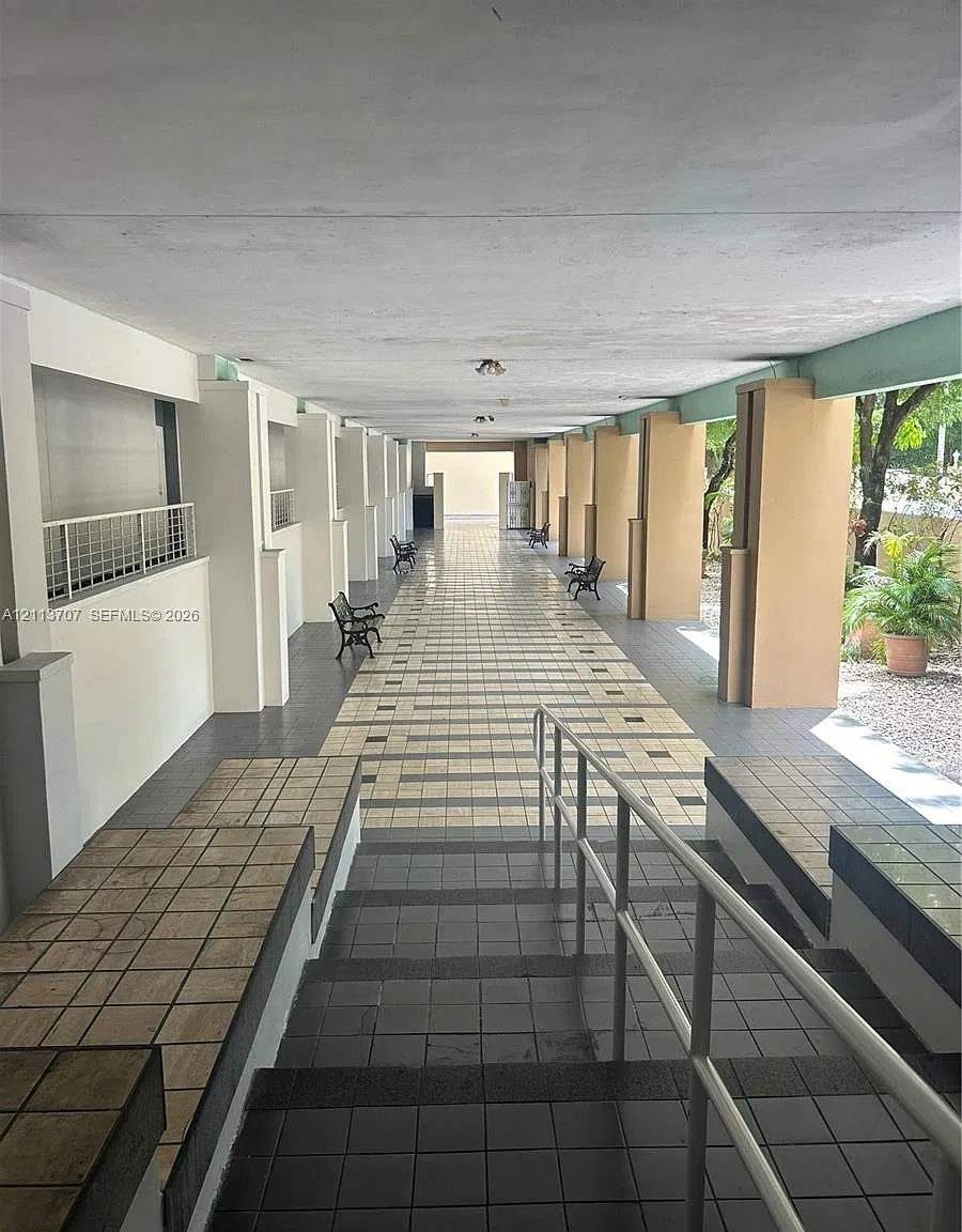 Royal Palms Condo — Photo 4