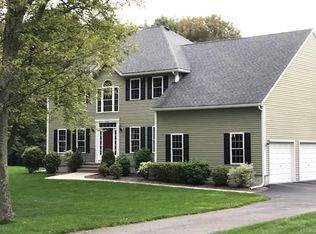 152 Burbank Rd, Sutton, MA 01590