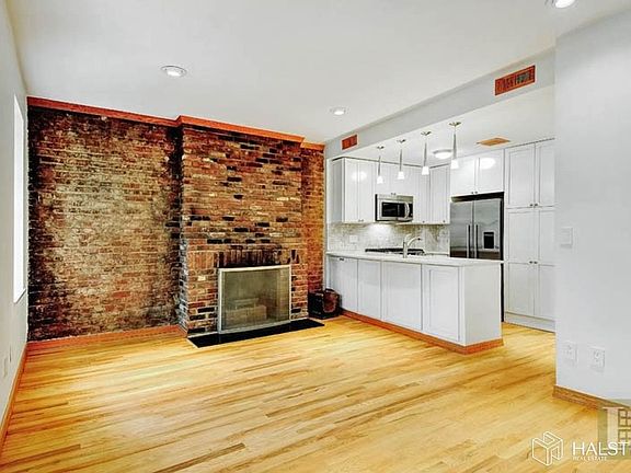 3rd image of 388 Bleecker St APT 3