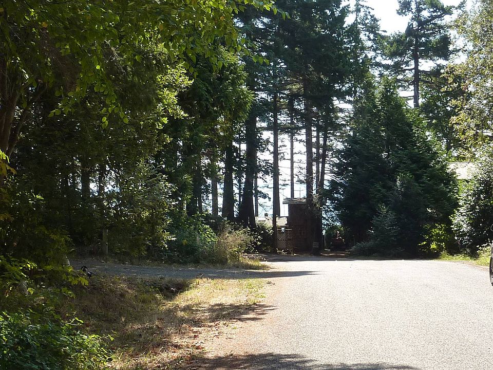 2nd image of Claire Ln