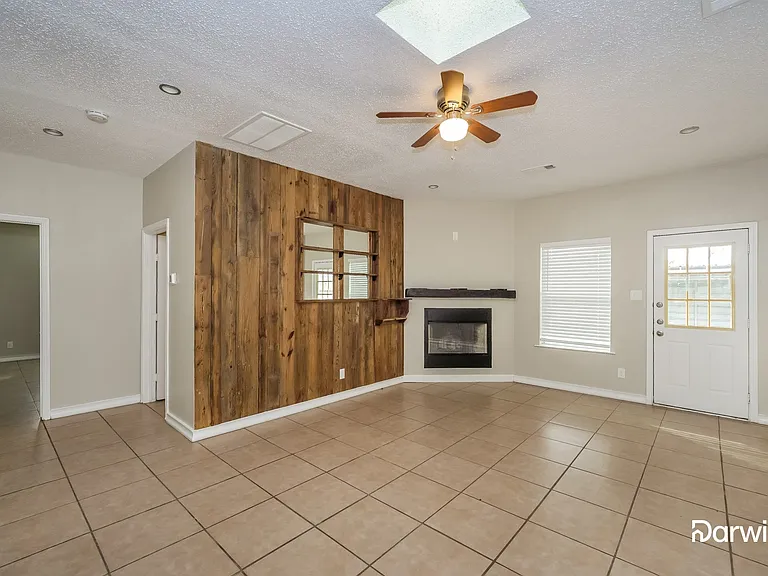 1170 Debbie St — Photo 7