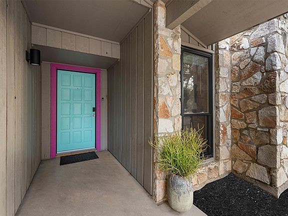 3rd image of 2210 Red Fox Rd