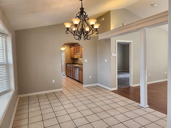 3rd image of 2004 Dana Marie St