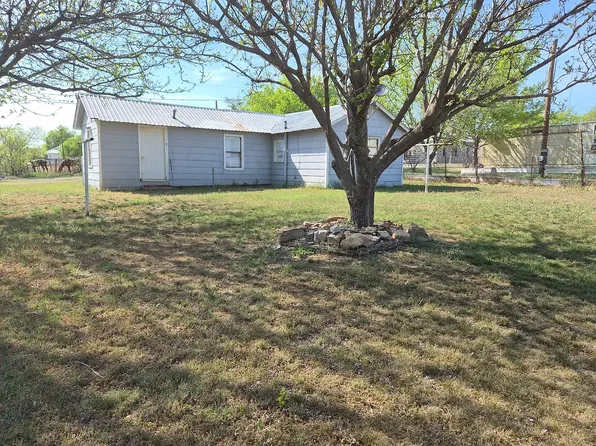 603 Benjamin St, Throckmorton, TX 76483
