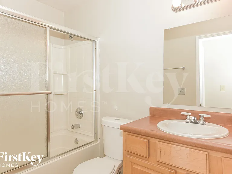 5691 Dobbs Ferry Dr — Photo 13