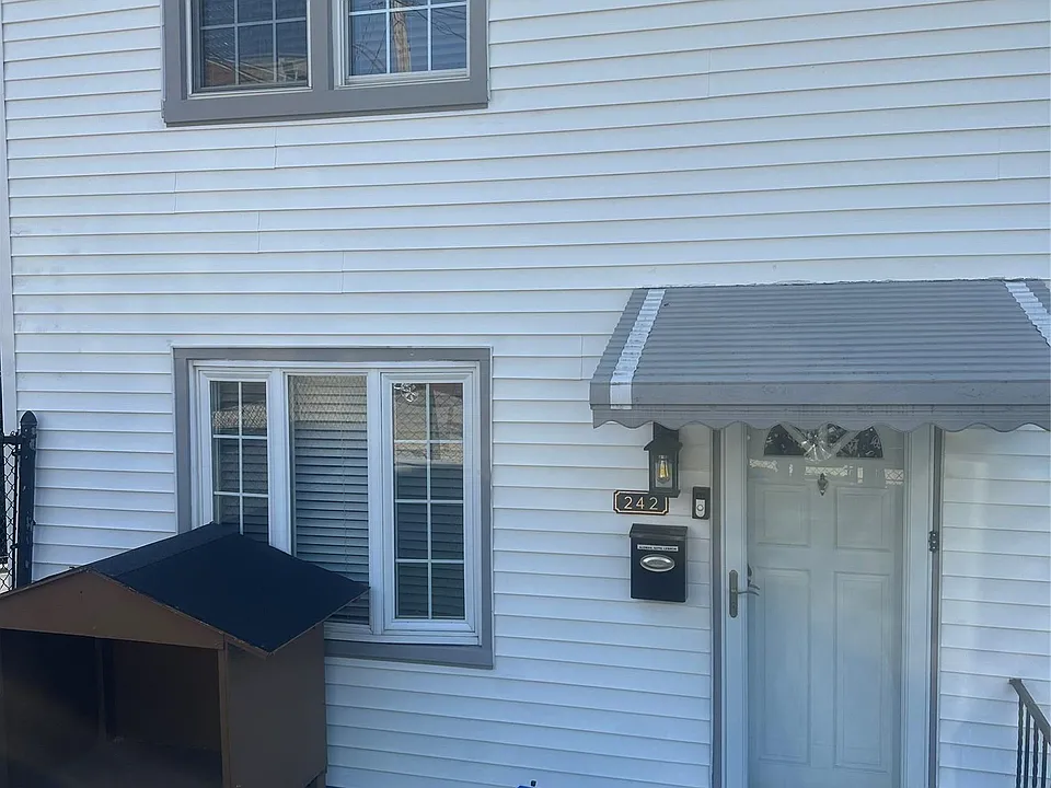 242 Sommerville Pl