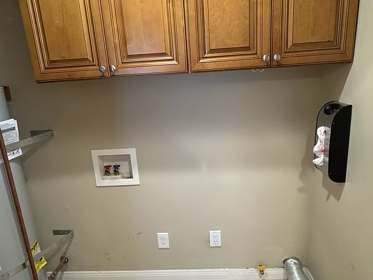 Washer and Dryer Hookups