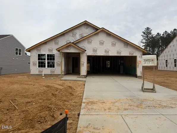 102 Neuse Hollow Ct, Clayton, NC 27527