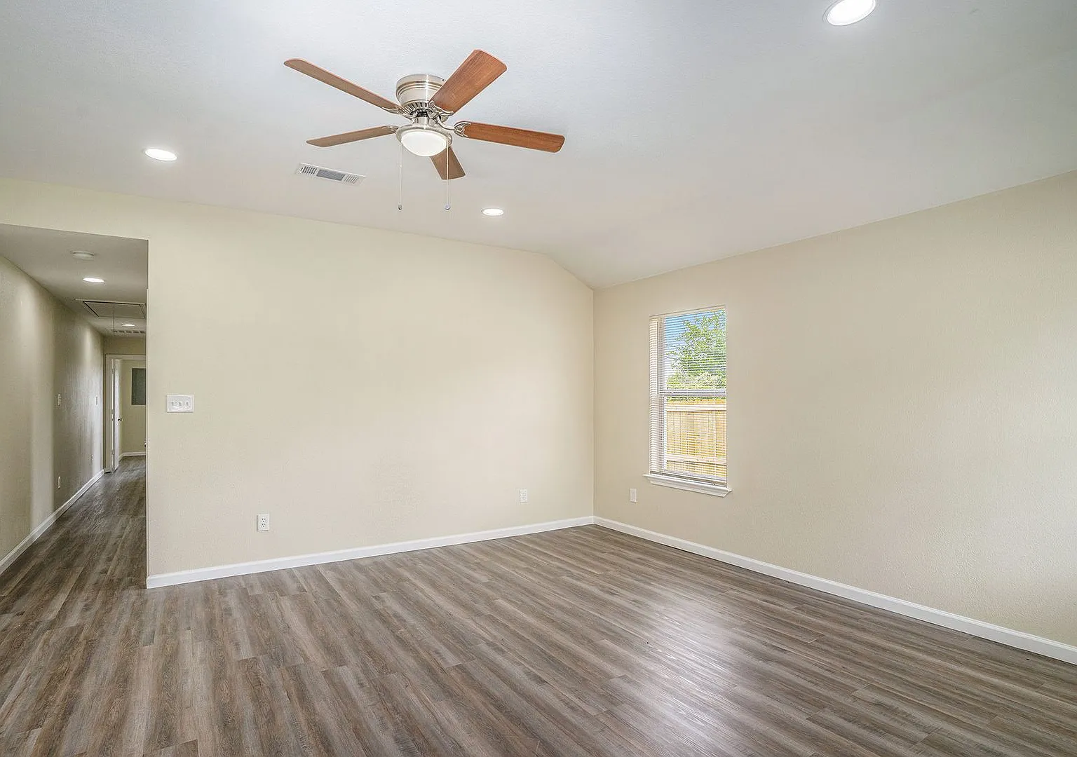 Updated 3/1 with Granite Counter Tops and Refrigerator Included! — Photo 3