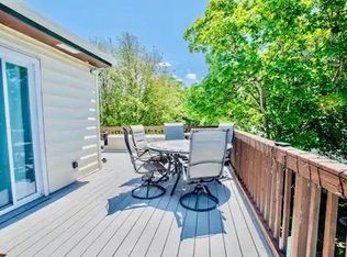 72 Warren Ave APT A, Middletown, RI 02842