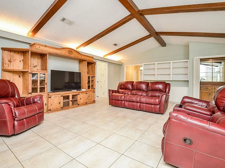 2106 Glenn Lakes Ln — Photo 9