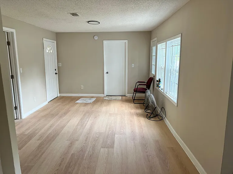 3160 Cedar St — Photo 6