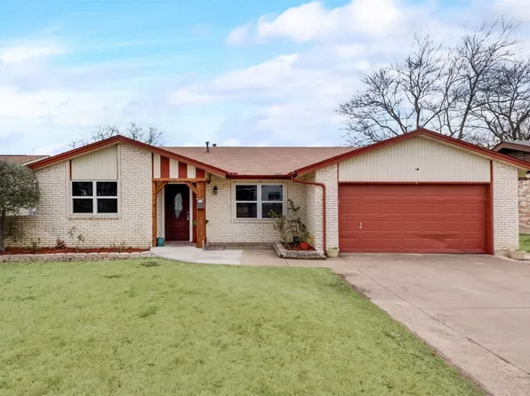 4670 Wisteria St, Dallas, TX 75211