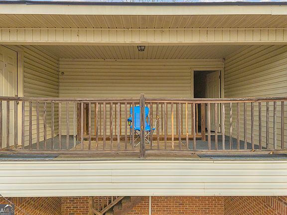 4th image of 19 Glenn Carrie Rd