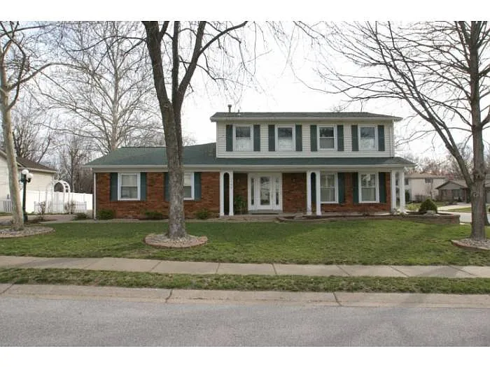 3320 Town And Country Ln photo 1