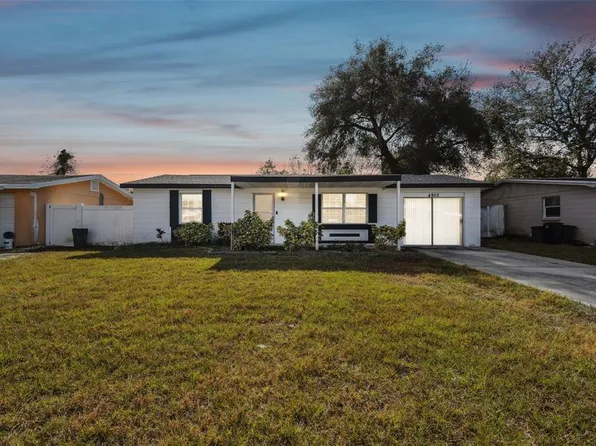 4852 Briar Hill Ct, Holiday, FL 34690