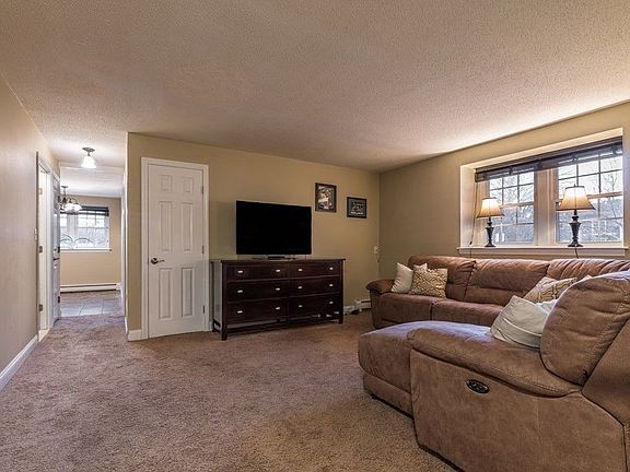 3rd image of 10 Chapel Hill Dr APT 2