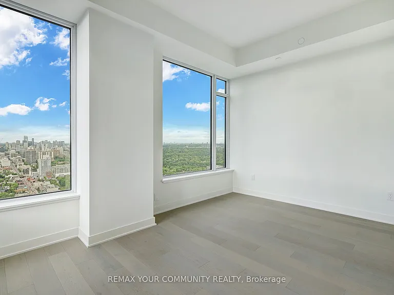 11 Yorkville Ave N #4402 — Photo 13