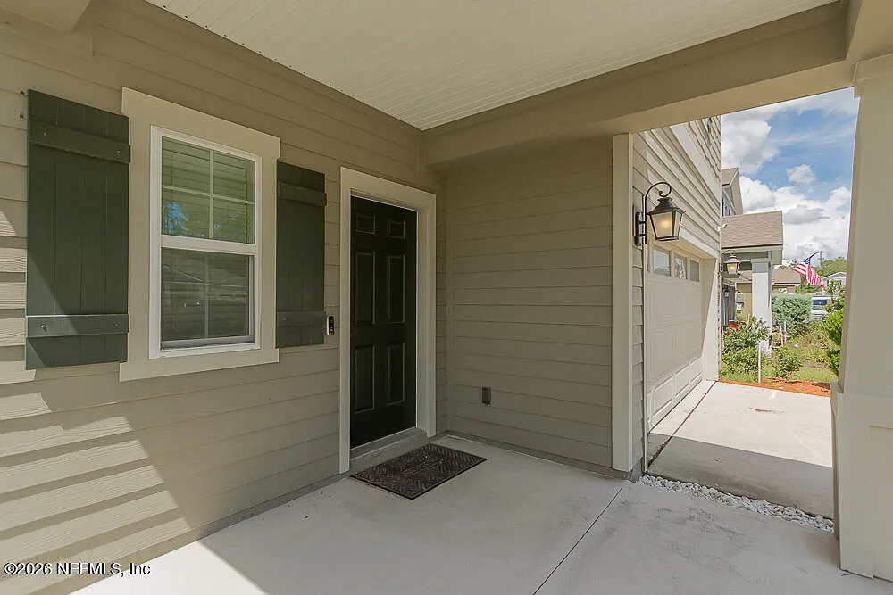 4 bed, 2.5 bath, 2198 sqft, $2,600 — Photo 4