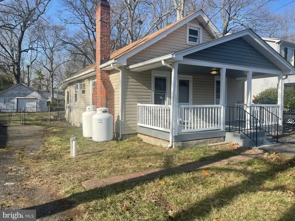 1248 Delaware Ave, Churchton, MD 20733