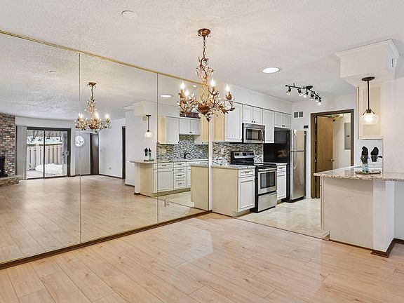 5th image of 3660 Independence Ave S APT 41