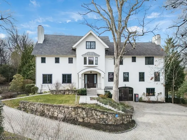 60 Fernwood Rd, Summit City, NJ 07901