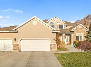 4230 W Sandalwood Dr, Cedar Hills, UT 84062