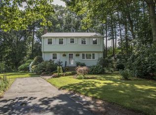 5 Pleasant Park Cir, Sharon, MA 02067