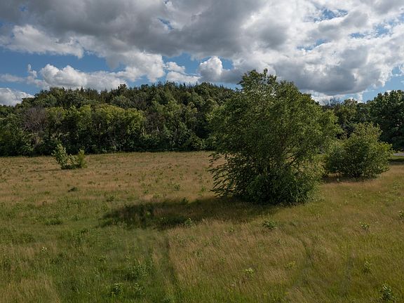 3rd image of 238 County Rd W
