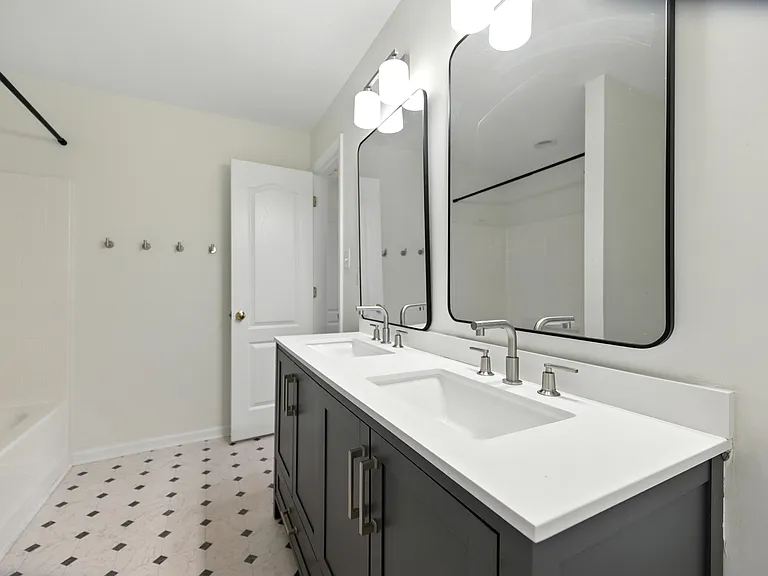 3018 Silver Charm Cir #1 — Photo 25