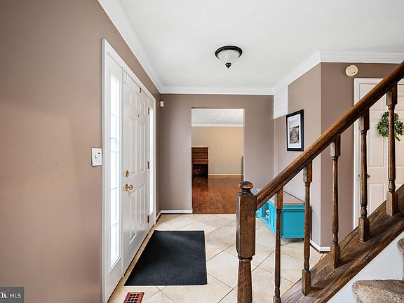 3rd image of 14781 Edison Ct