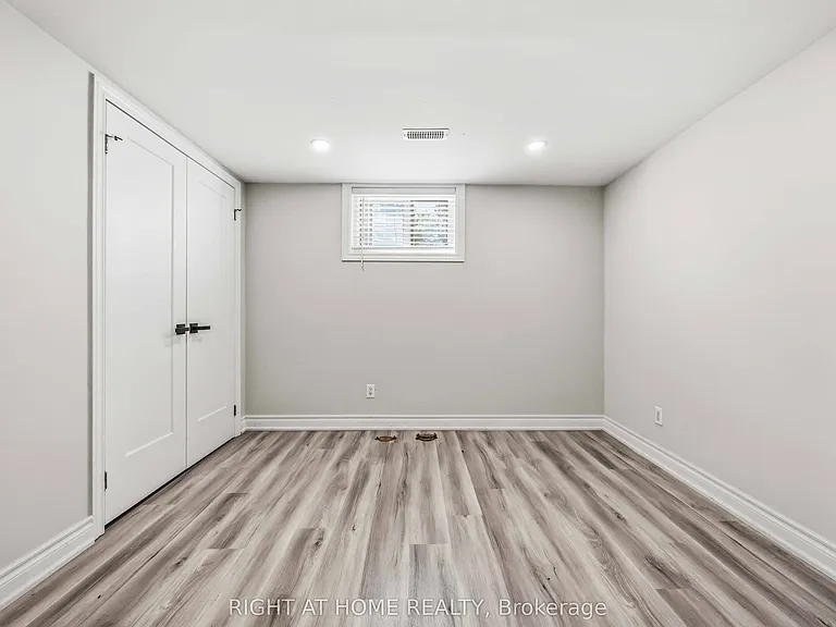 1 Mozart Ave — Photo 33
