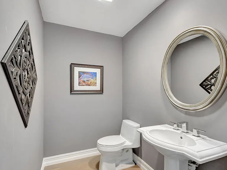 444 Bay Colony Dr N — Photo 5